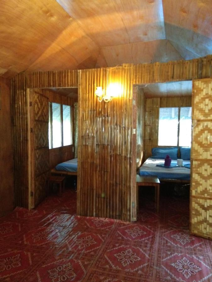 Happy Bear Moalboal Traditional Hut Екстер'єр фото